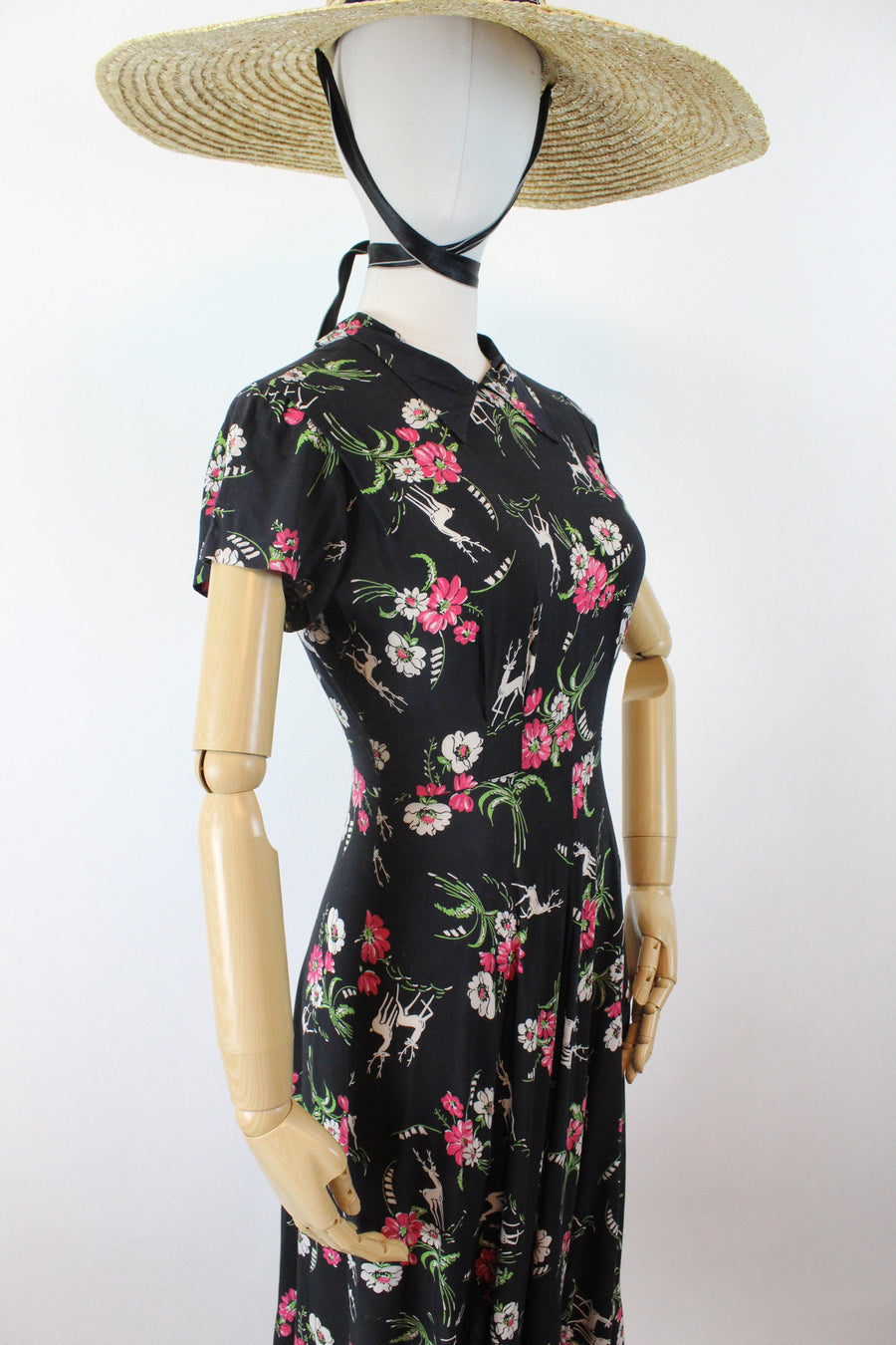 1940s DEER PRINT novelty rayon print dress xs | new summer