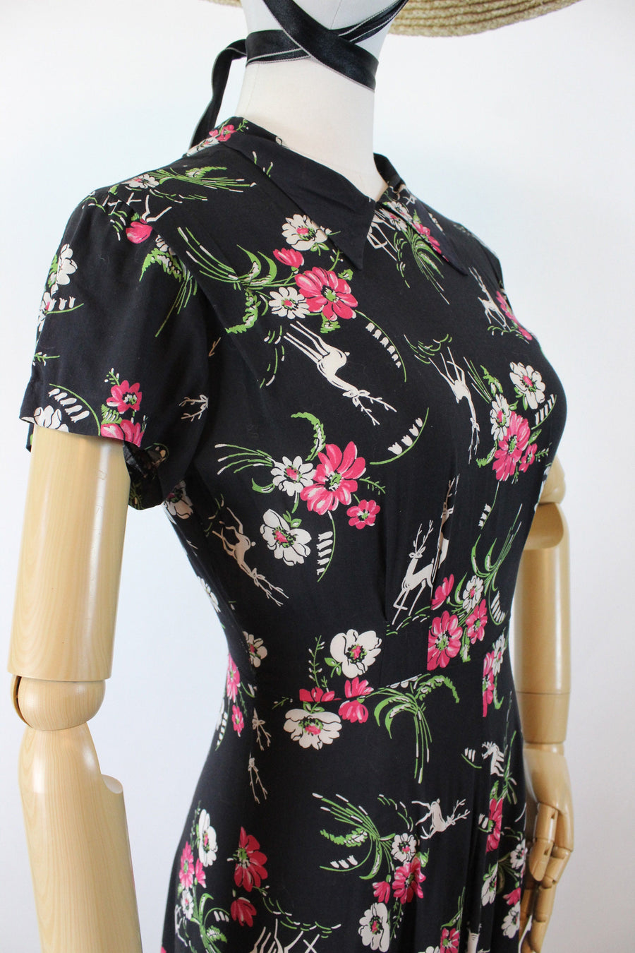 1940s DEER PRINT novelty rayon print dress xs | new summer