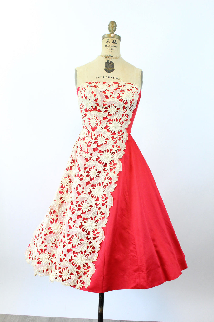 1950s BETTY HIGGINS honolulu strapless lace dress xs | new fall