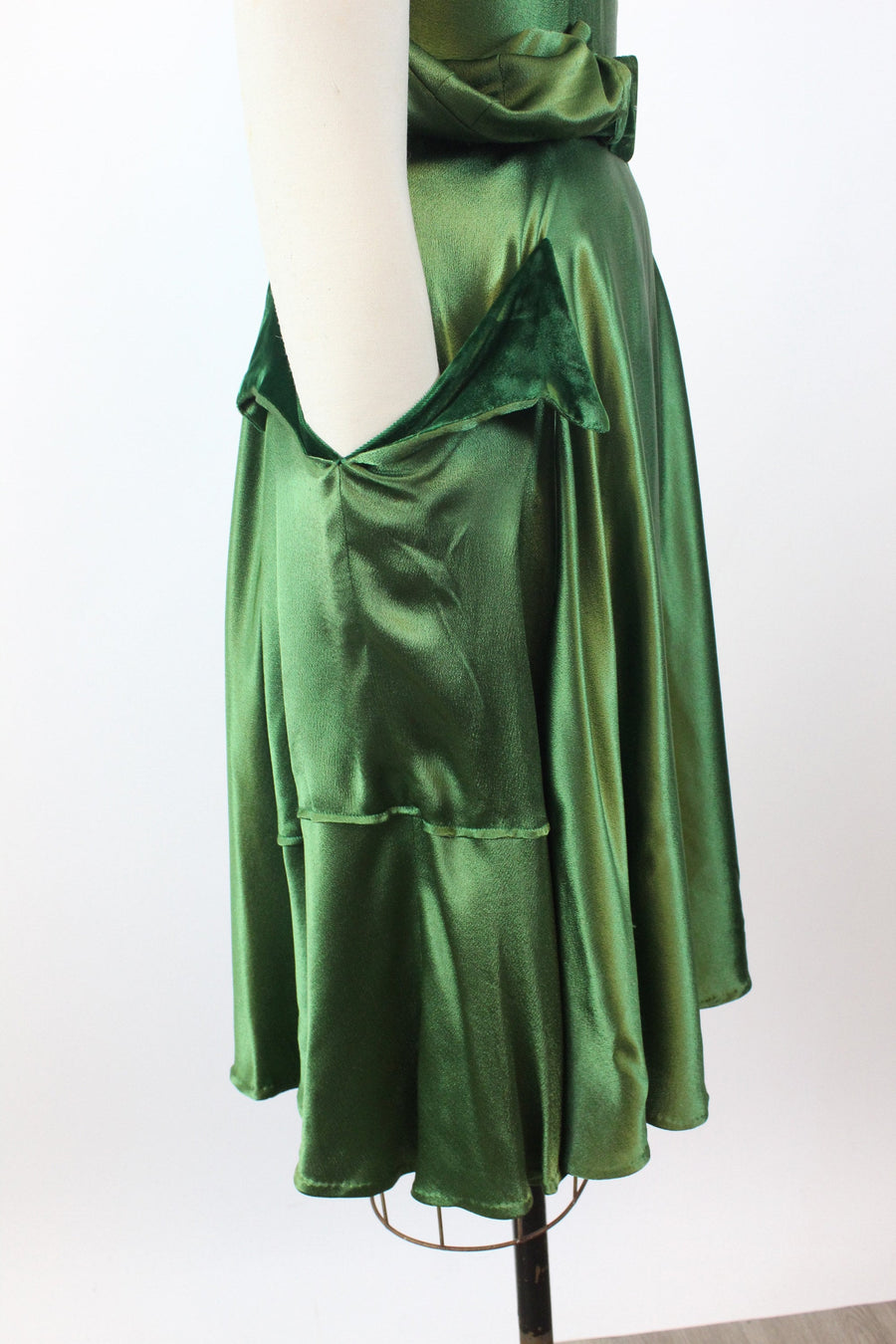 1940s 1950s GREEN satin velvet HIP POCKET dress xs | new fall