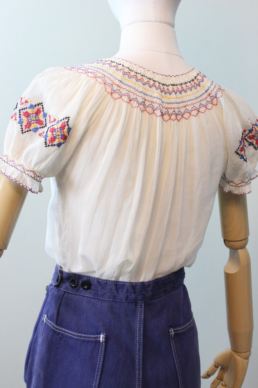 1930s HUNGARIAN embroidered peasant blouse xs small | new spring