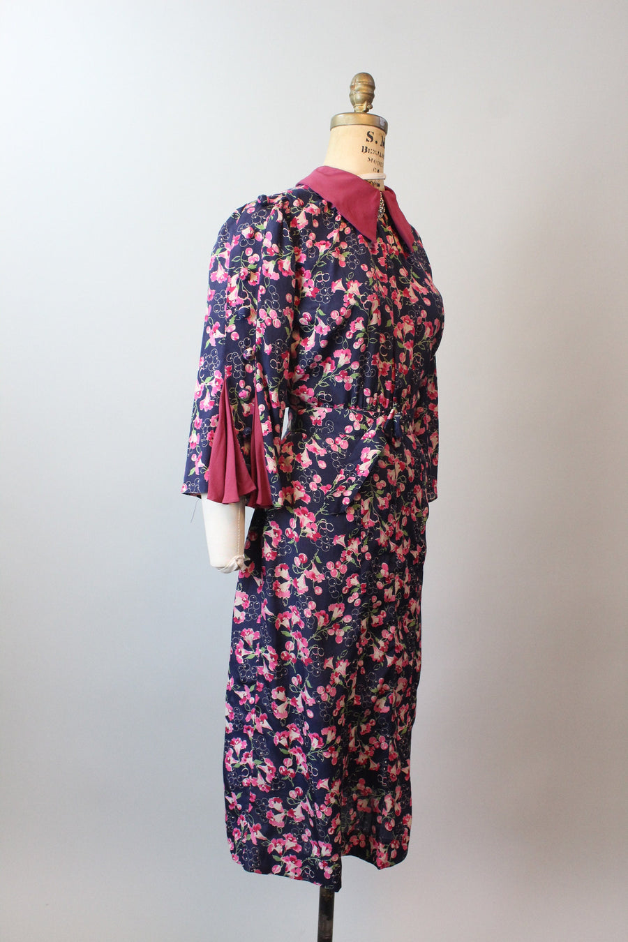1930s HUGE pleated SLEEVES floral dress small medium | new fall