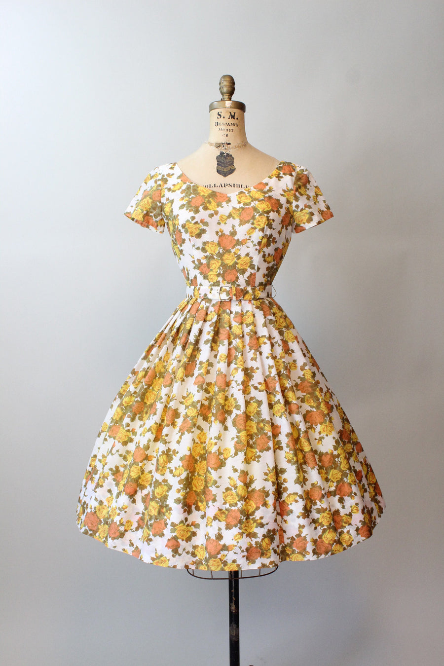 1950s YELLOW ROSE cotton print full skirt dress xs | new spring