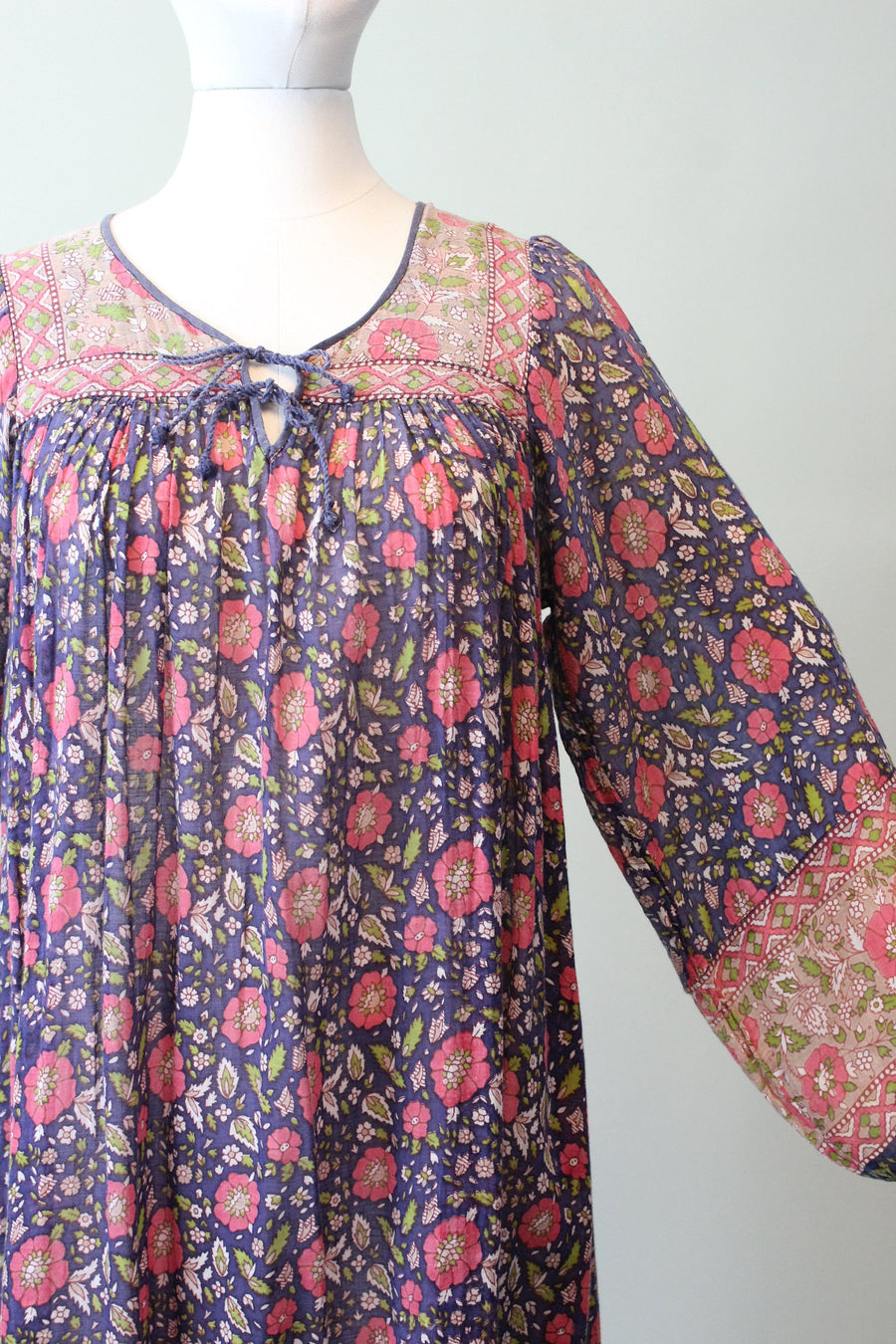 1970s INDIAN COTTON caftan dress small | new spring