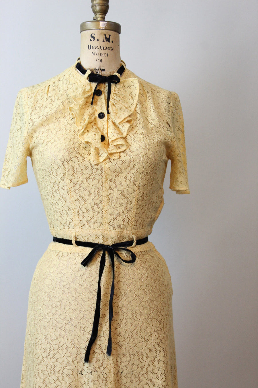 1930s SAFFRON LACE ruffle dress xs small | new spring