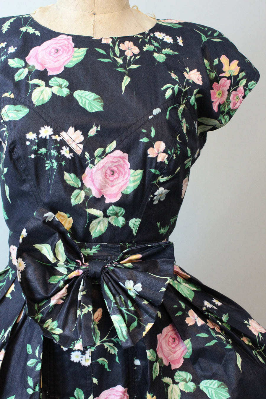 karen alexander dress designer 1980s Karen Alexander 40s Style Black Peplum fitted Designer Dress 4