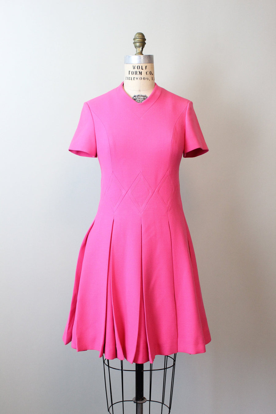 1960s PINK diamond waist shift dress xs | New spring summer 1960s PINK diamond waist shift dress xs | New spring summer