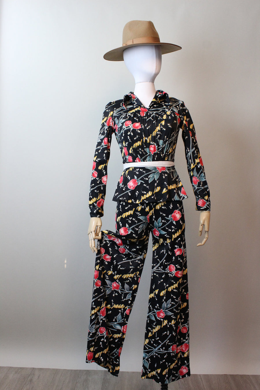 1970s NOVELTY a rose is a rose jumpsuit xs | new spring