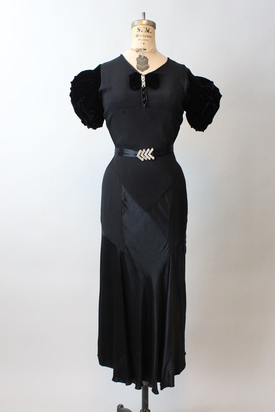 1930s RAYON VELVET puff SLEEVES dress gown xs | new fall