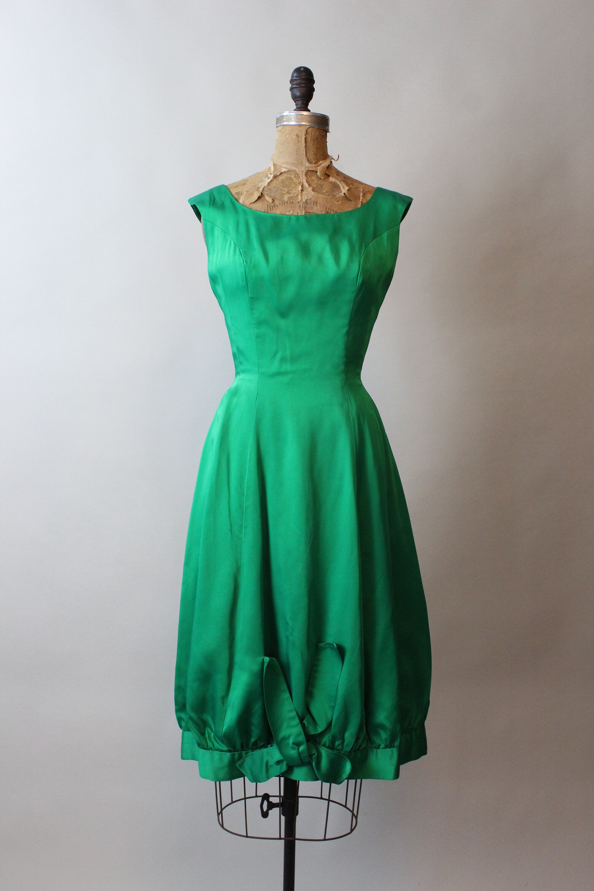 50s vintage チューリップのドレス 1950s DeZanne New York SATIN bubble dress xs | new fall – Napa
