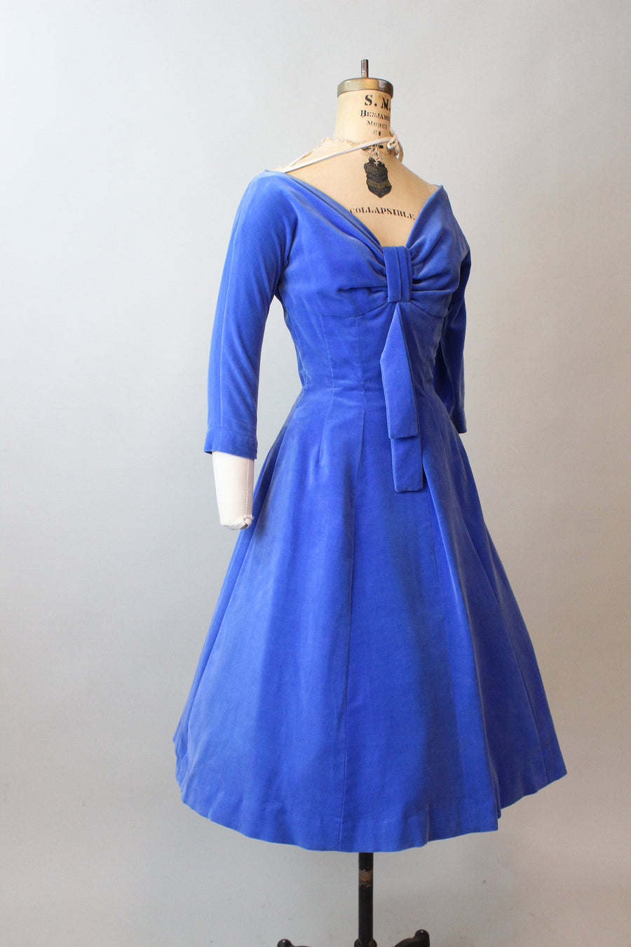 1950s SUZY PERETTE blue VELVET dress xs | new fall