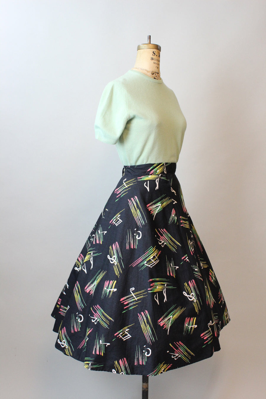 1950s MUSIC NOTES novelty print skirt small | new fall