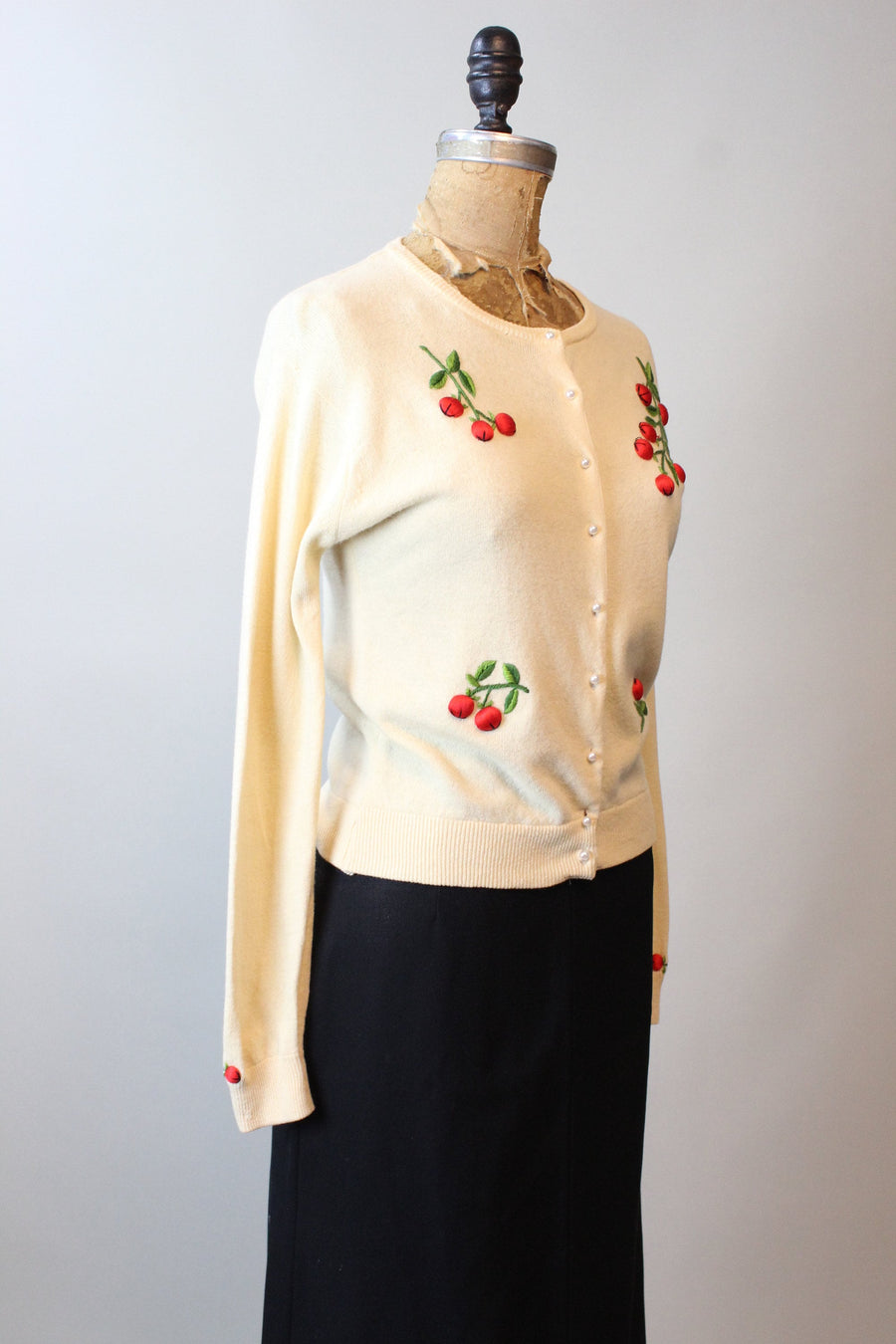 1960s CHERRY 3d embroidered sweater cardigan small medium | new fall