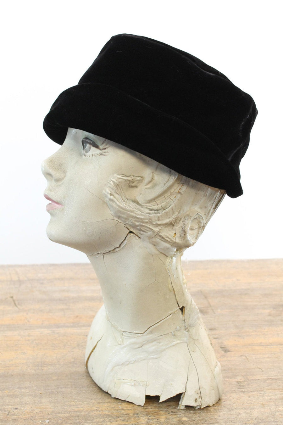 1950s does 1920s cloche hat | new winter